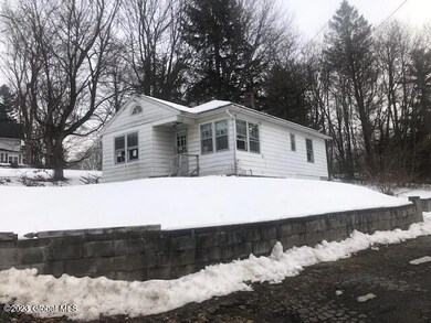 8 Sunset Blvd, Rensselaer, NY 12144 - photo 2