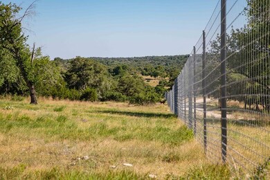 0 Last Trail unit 74092, Fredericksburg, TX 78624 - photo 4
