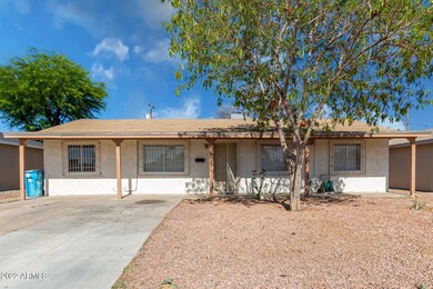 4627 N 48th Dr, Phoenix, AZ 85031 - photo 2