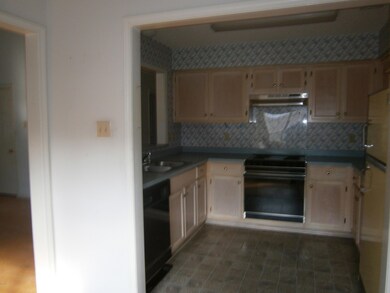 628 Clark Ave, Ocean Springs, MS 39564 - photo 6