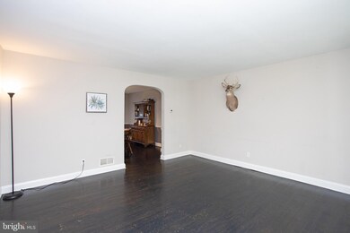 5536 Frederick Ave, Catonsville, MD 21228 - photo 7