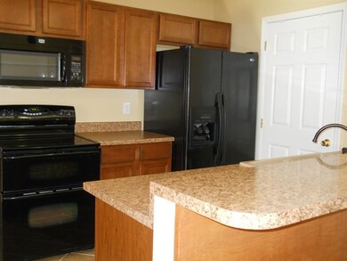 10097 Bourbon St, Newburgh, IN 47630 - photo 4