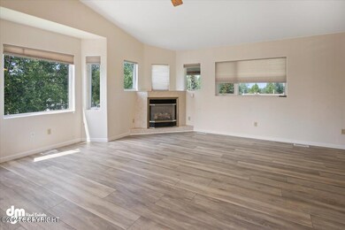 09-Living Room_SLS_-6831