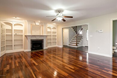 114 Diamond Court-13