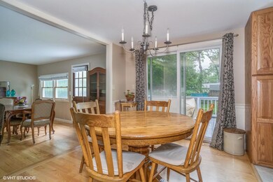 05_100GuilfordRd_369_DiningArea_MLSuse_1