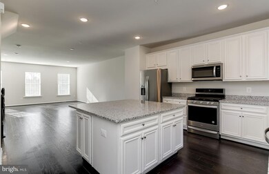 2916 Koens Ct unit 3, Hanover, MD 21076 - photo 4