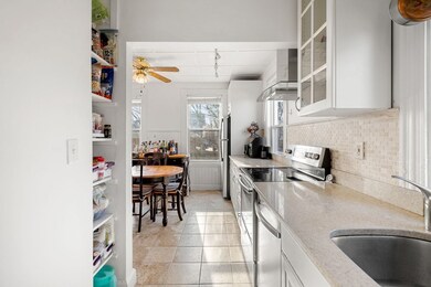 98 Pine St unit 1, Swampscott, MA 01907 - photo 4