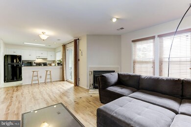 12936 Grays Pointe Rd unit A, Fairfax, VA 22033 - photo 6