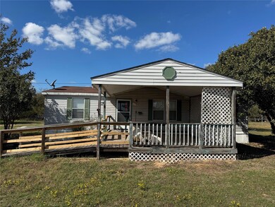 114 Speir Ln unit B, Elgin, TX 78621 - photo 3