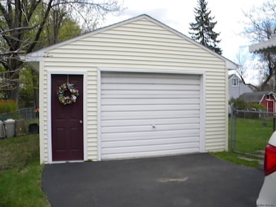 2 Carol Ann Dr, Albany, NY 12205 - photo 4