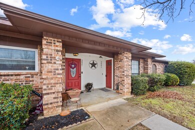 2441 Oakmont Dr, Bedford, TX 76022 - photo 2