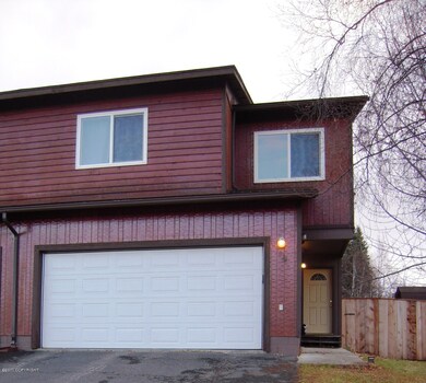 Easy-access! Covered front entry