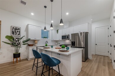 1911 Dewalt St, Houston, TX 77088 - photo 6