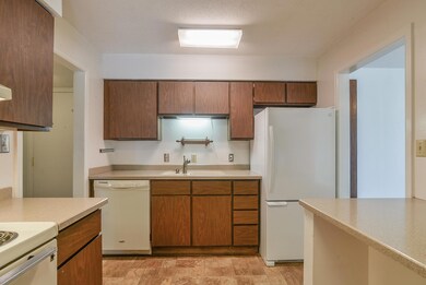 216 University Pkwy unit 28W, Johnson City, TN 37604 - photo 4