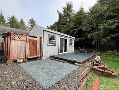 104 First St N, Pacific Beach, WA 98571 - photo 2