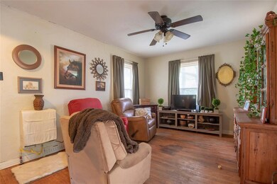 1312 Oliver St, Weatherford, TX 76086 - photo 2