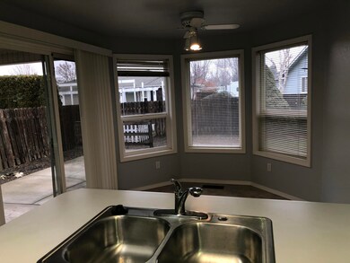 146 Southgate Ct, Central Point, OR 97502 - photo 7