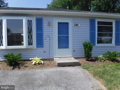 541 Logan St, Frederick, MD 21701 - photo 3