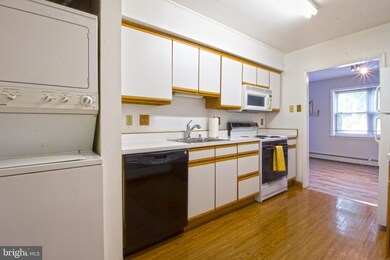222 E Montgomery Ave unit 105, Ardmore, PA 19003 - photo 4