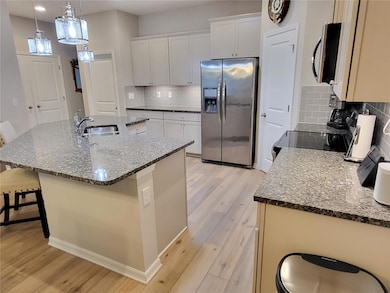 7509 Stonebrook Cir, Wesley Chapel, FL 33545 - photo 3