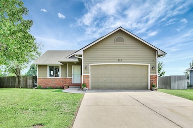 223 Wheatridge Dr, Newton, KS 67114 - photo 2