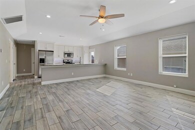 716 W Hull St, Denison, TX 75020 - photo 3