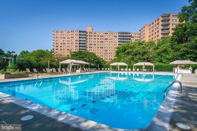 The Towers unit 1410, Washington, DC 20016 - photo 4