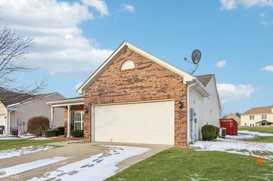 2934 Lodgepole Dr, Whiteland, IN 46184 - photo 2