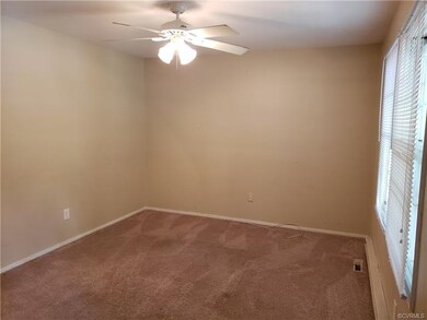 LIVING ROOM WITH LARGE PICTURE WINDOW