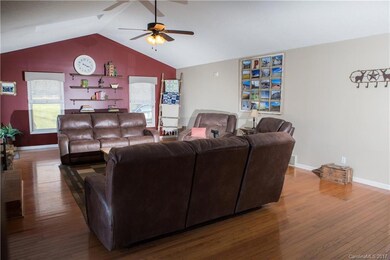 227 Rocky Ln, Statesville, NC 28625 - photo 4