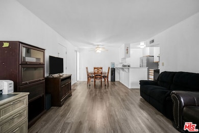 20134 Leadwell St unit 156, Winnetka, CA 91306 - photo 7