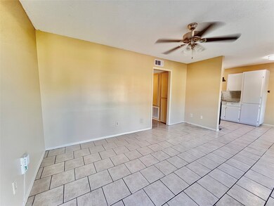 3021 Sycamore Ave unit 6, Bay City, TX 77414 - photo 3