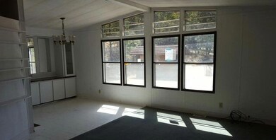 641 Laurelwood Dr, Rogue River, OR 97537 - photo 4