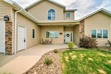 4905 Cornice Dr, Bismarck, ND 58503 - photo 3