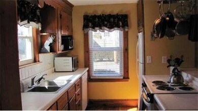 21 Winslow Rd, Beverly, MA 01915 - photo 4