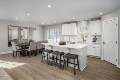 06 kitchen_dining
