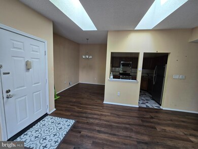 28 Holly Ct unit F3, Trenton, NJ 08619 - photo 2