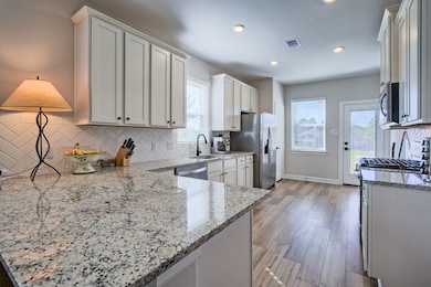 700 Fallen Hemlock Ct, Conroe, TX 77304 - photo 3