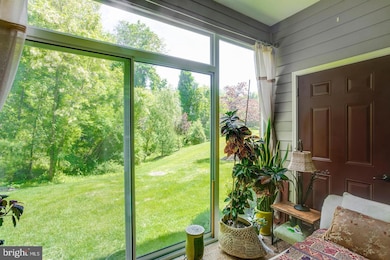 8390 Ice Crystal Dr unit B, Laurel, MD 20723 - photo 2