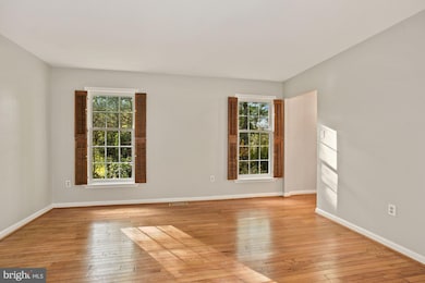 5753 Georgetown Rd, Broad Run, VA 20137 - photo 7