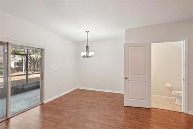 9833 Hound Chase Dr, Gibsonton, FL 33534 - photo 6