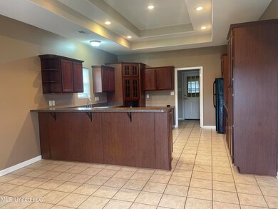 Plenty of room in the kitchen