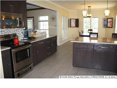 Beautifully updated, the Kitchen has new porcelain