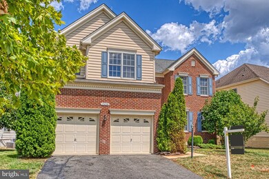 25238 Crossfield Dr, Chantilly, VA 20152 - photo 2