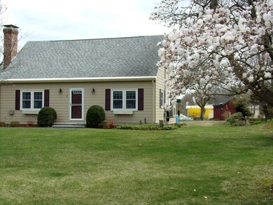 17 Meadowbrook Dr, Hadley, MA 01035 - photo 4