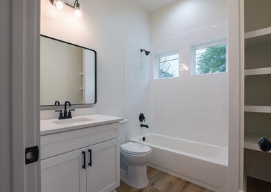 405 North Chestnut S Foster St unit B, Tomball, TX 77375 - photo 5