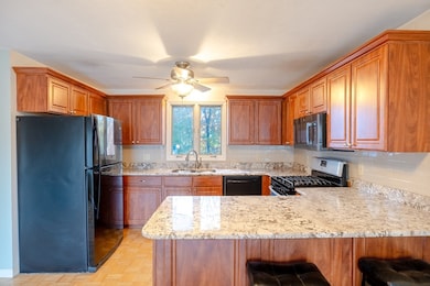 120 Lewin St unit 30, Fall River, MA 02720 - photo 5