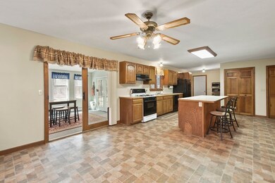 70 North St, Bellingham, MA 02019 - photo 7