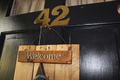 42 Lakeshore Dr, Hopkinton, MA 01748 - photo 2