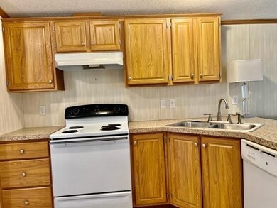 4 Matthew Dr, Hudson, MA 01749 - photo 5